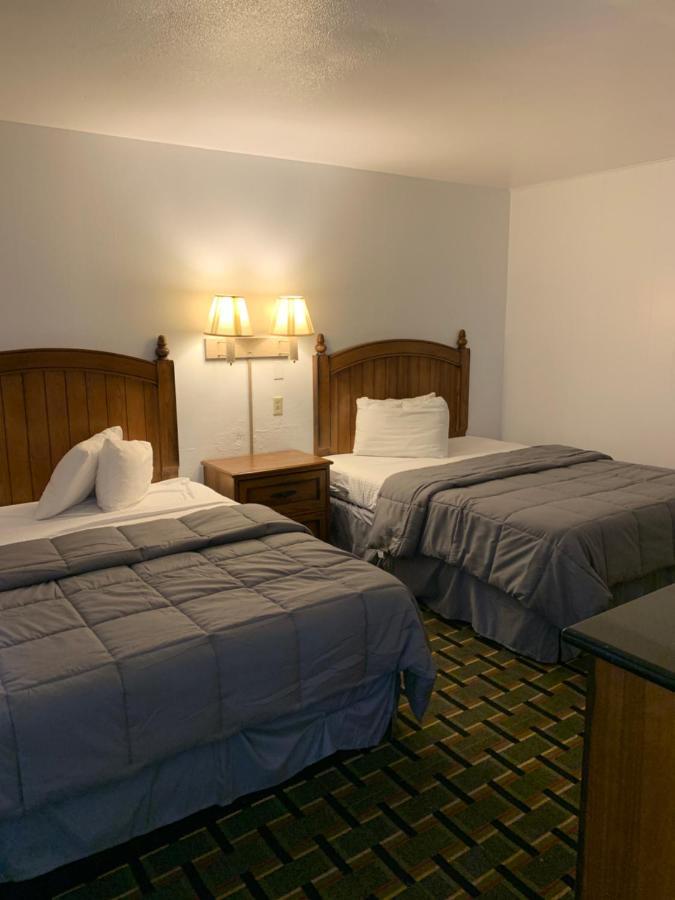 Rodeway Inn & Suites Raton Esterno foto