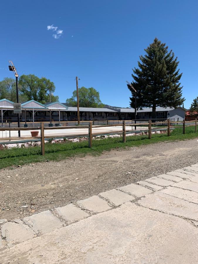 Rodeway Inn & Suites Raton Esterno foto