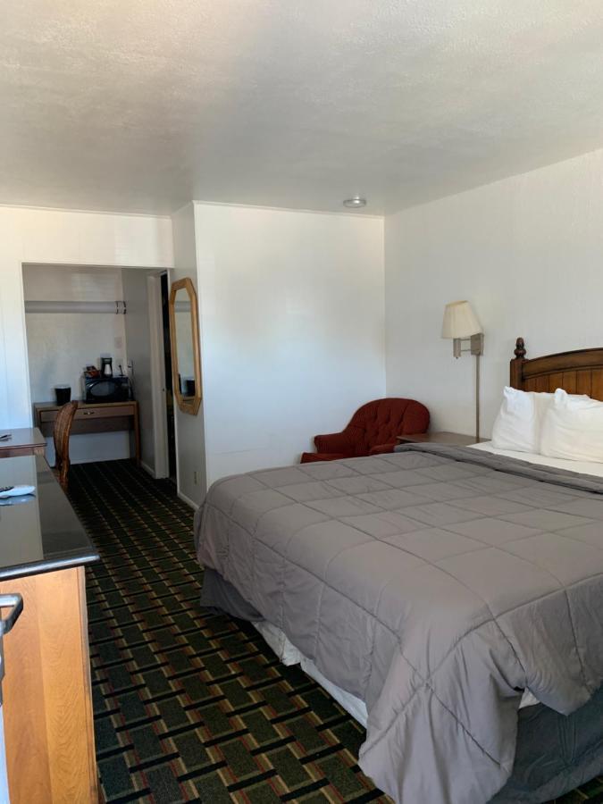 Rodeway Inn & Suites Raton Esterno foto