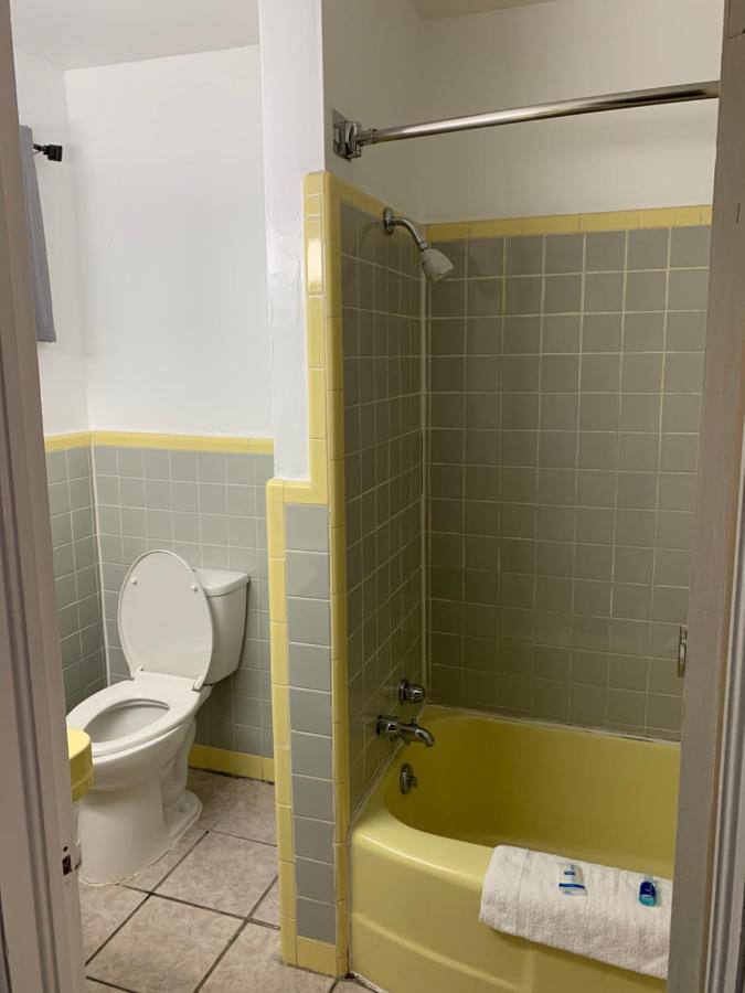 Rodeway Inn & Suites Raton Esterno foto