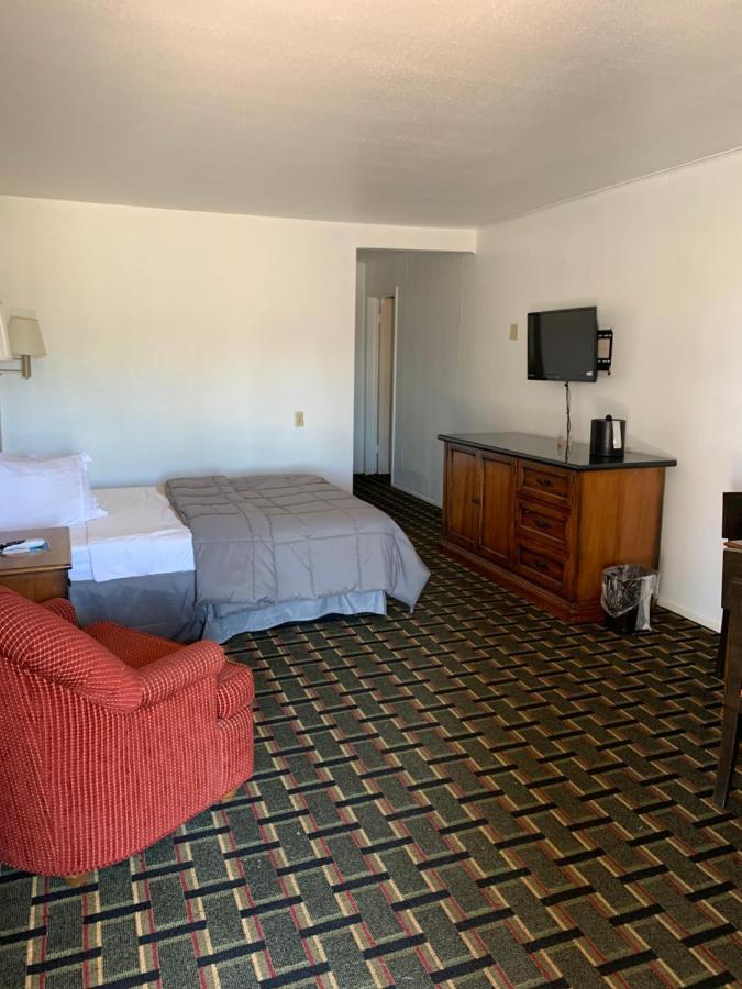 Rodeway Inn & Suites Raton Esterno foto