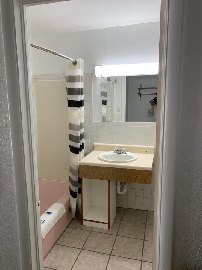 Rodeway Inn & Suites Raton Esterno foto