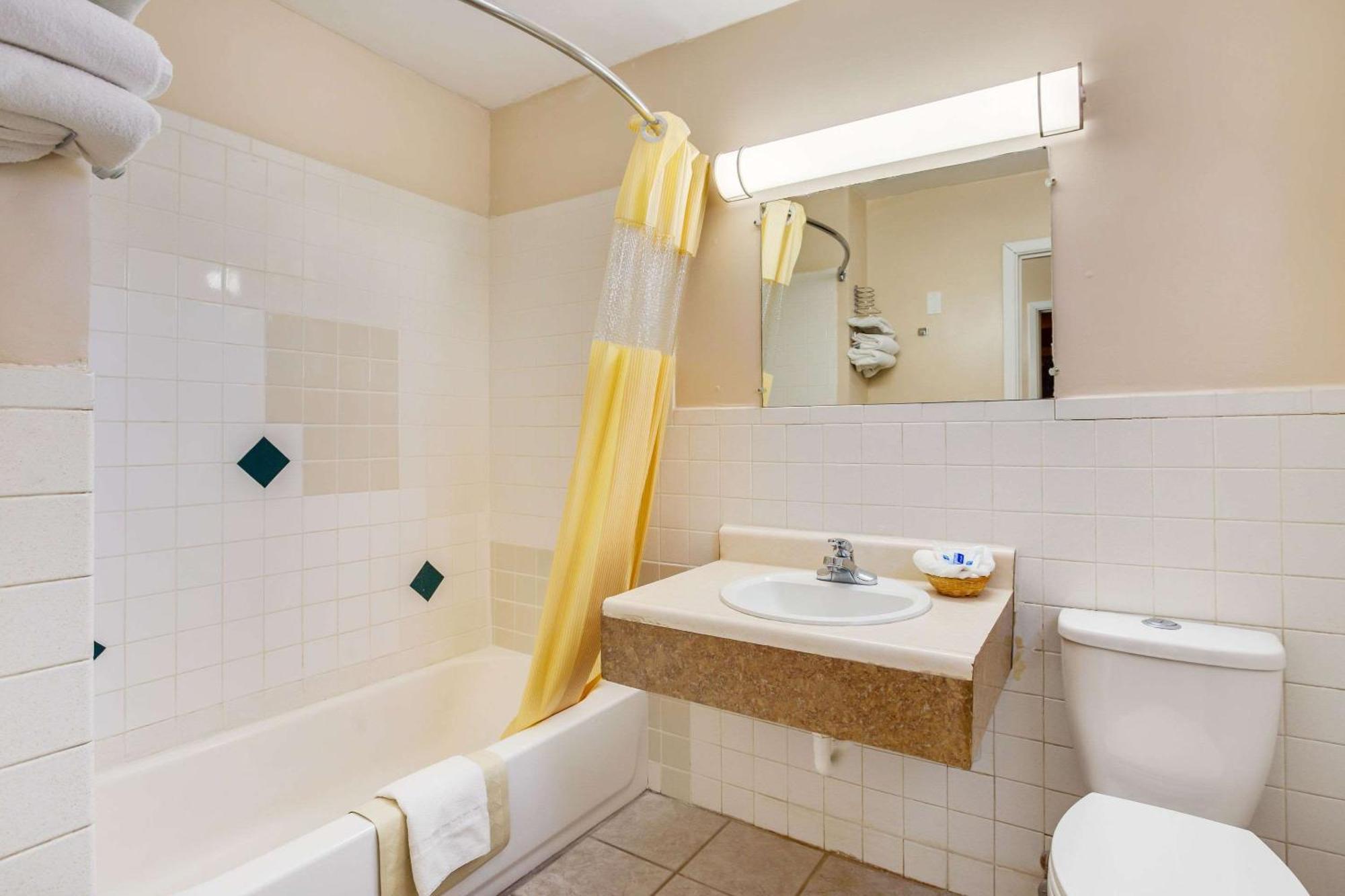 Rodeway Inn & Suites Raton Esterno foto