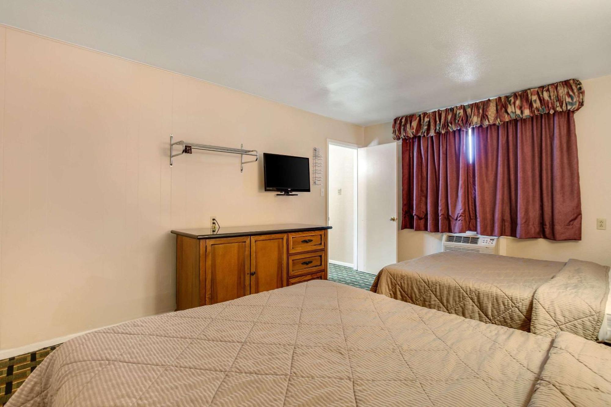 Rodeway Inn & Suites Raton Esterno foto
