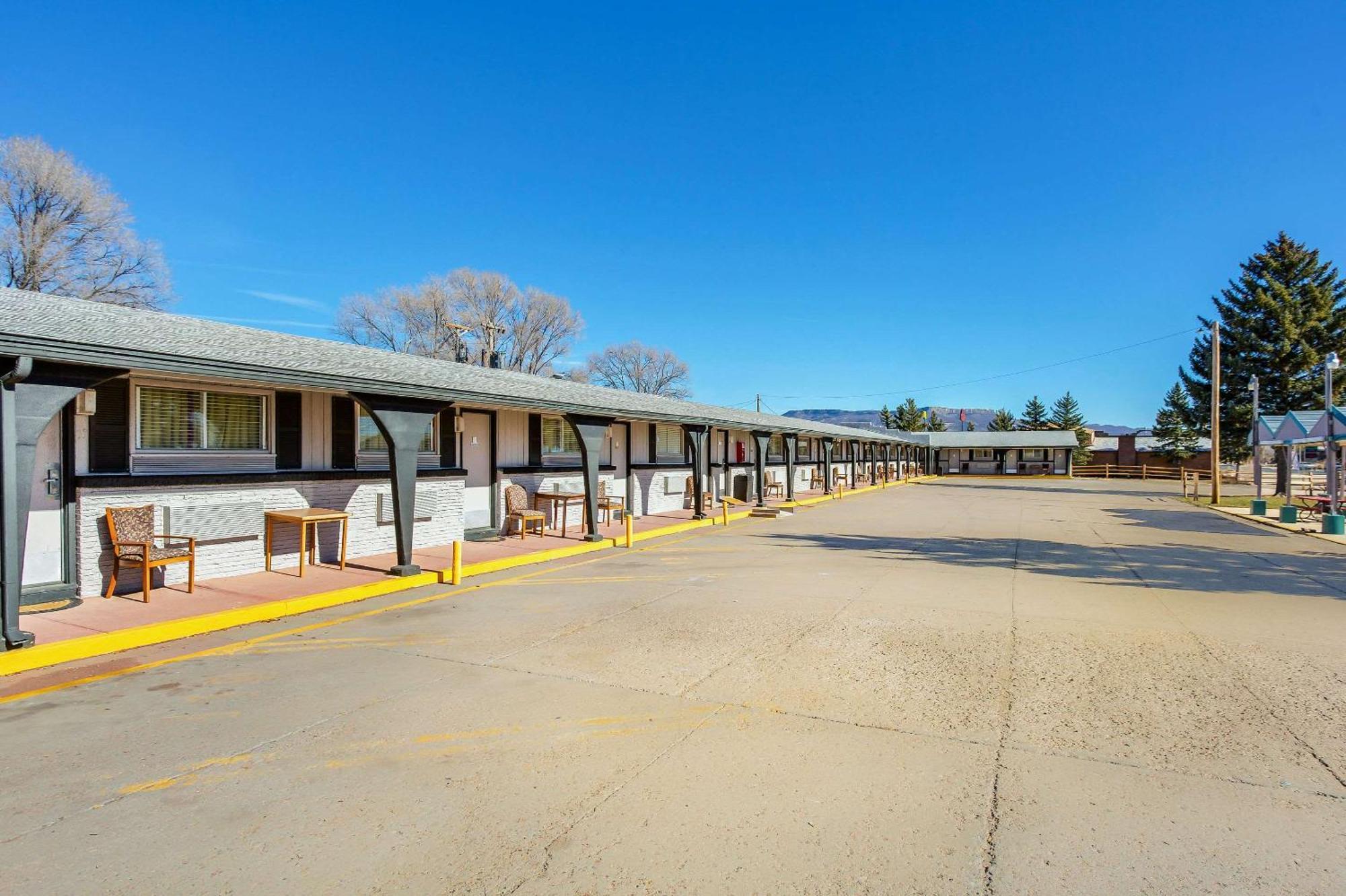 Rodeway Inn & Suites Raton Esterno foto